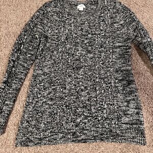 Old Navy Women's Black and White Sweater
